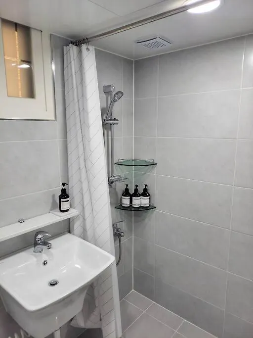 Jin House Incheon Geomamstation Apartment South Korea