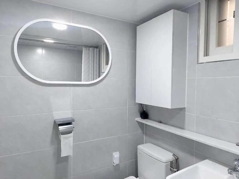 Jin House Incheon Geomamstation Apartment