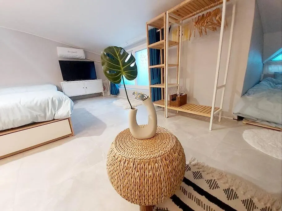 Jin House Incheon Geomamstation Apartment